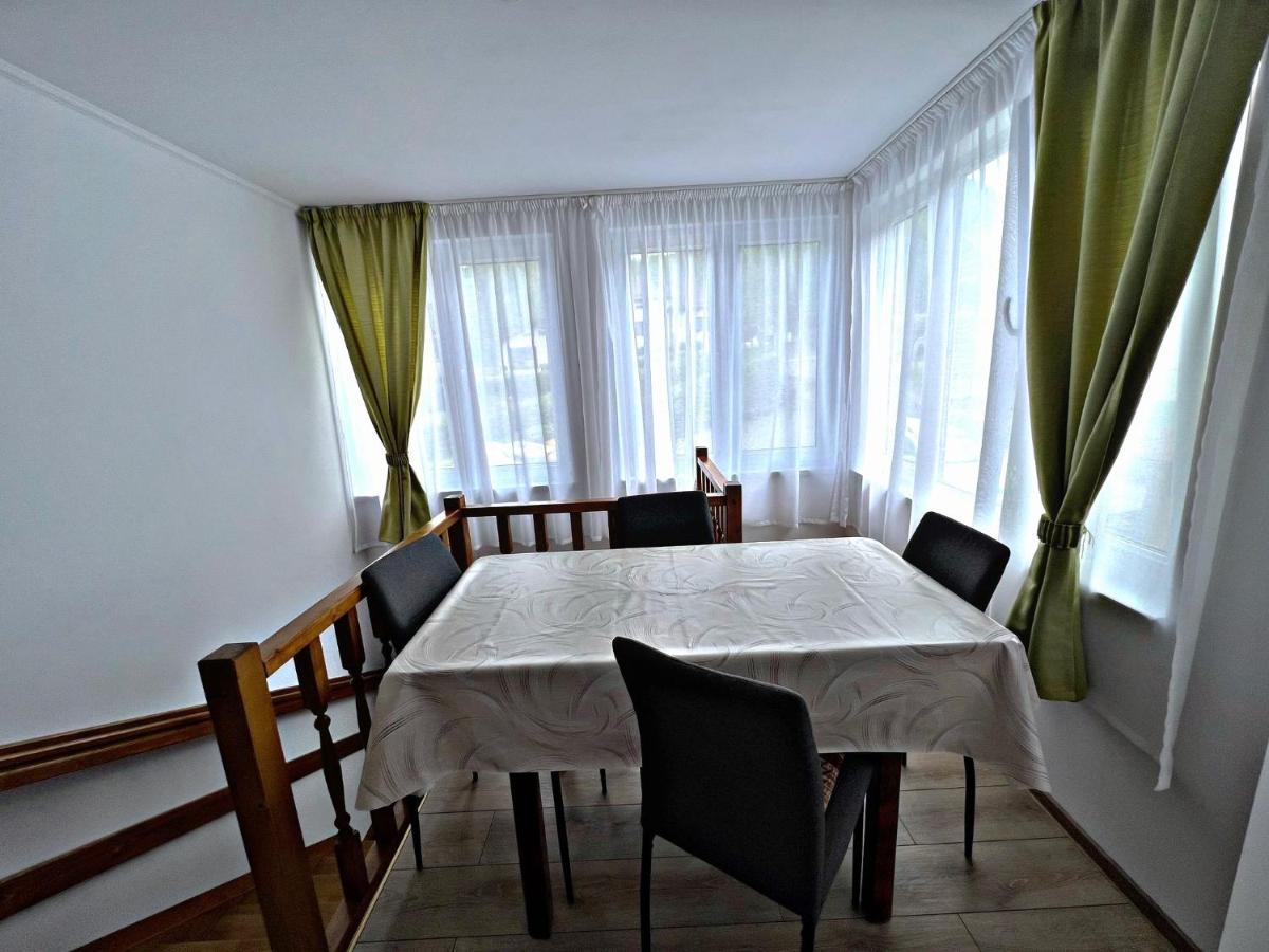 Hotel Casa Milla à Sovata Extérieur photo